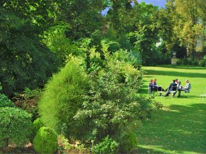 CHATEAU DE LA CHESNAIE / SEMINAIRE DANS LE PARC